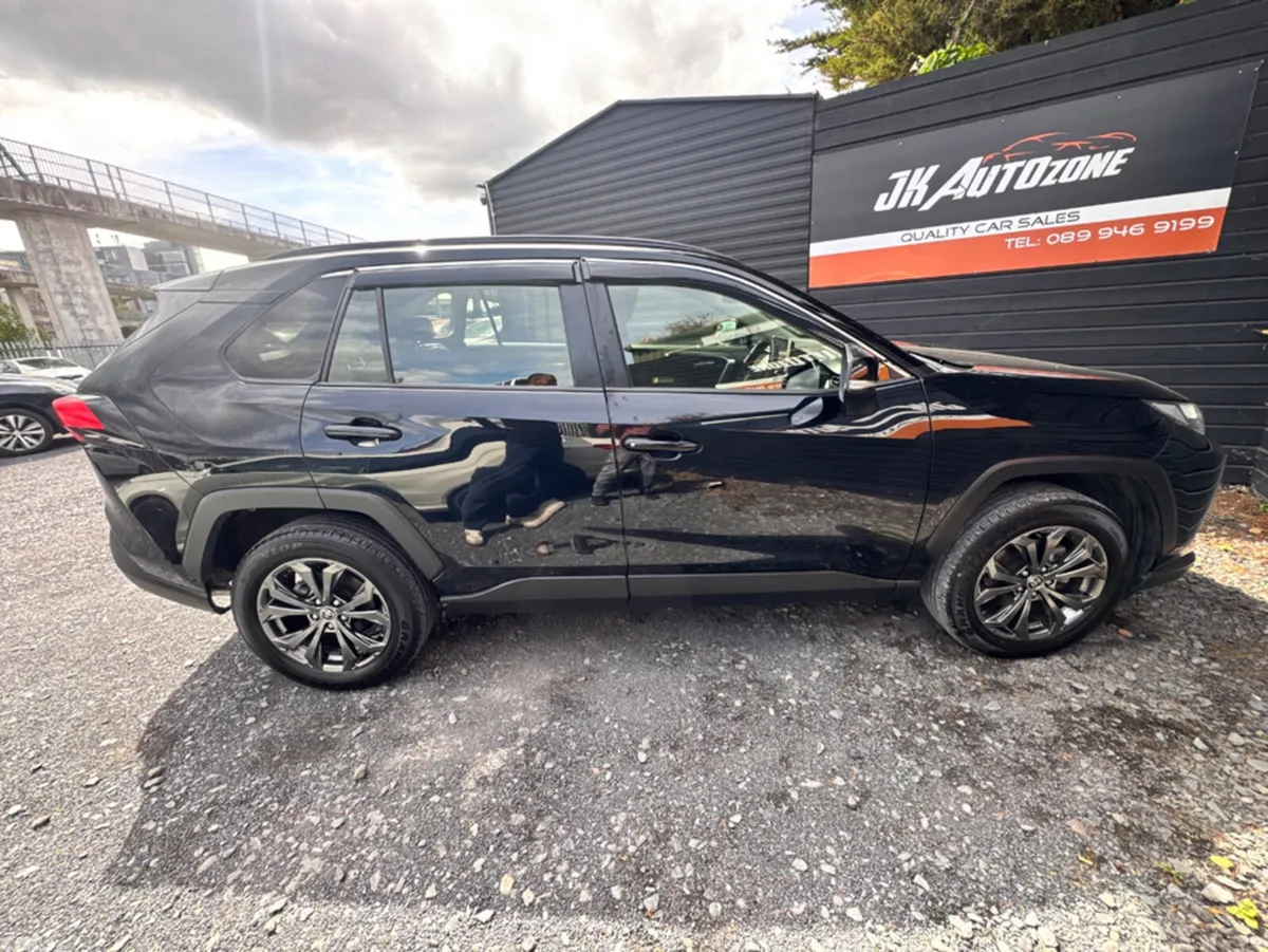 Toyota RAV4 MPV, Petrol Hybrid, 2023, Black