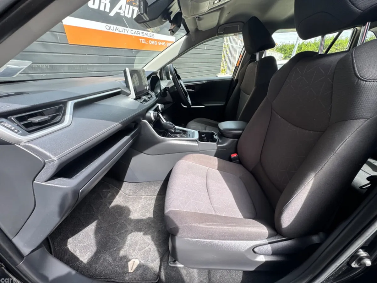 Toyota RAV4 MPV, Petrol Hybrid, 2023, Black