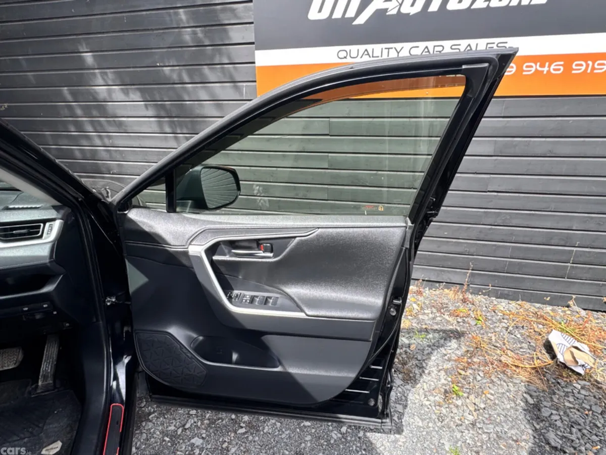 Toyota RAV4 MPV, Petrol Hybrid, 2023, Black