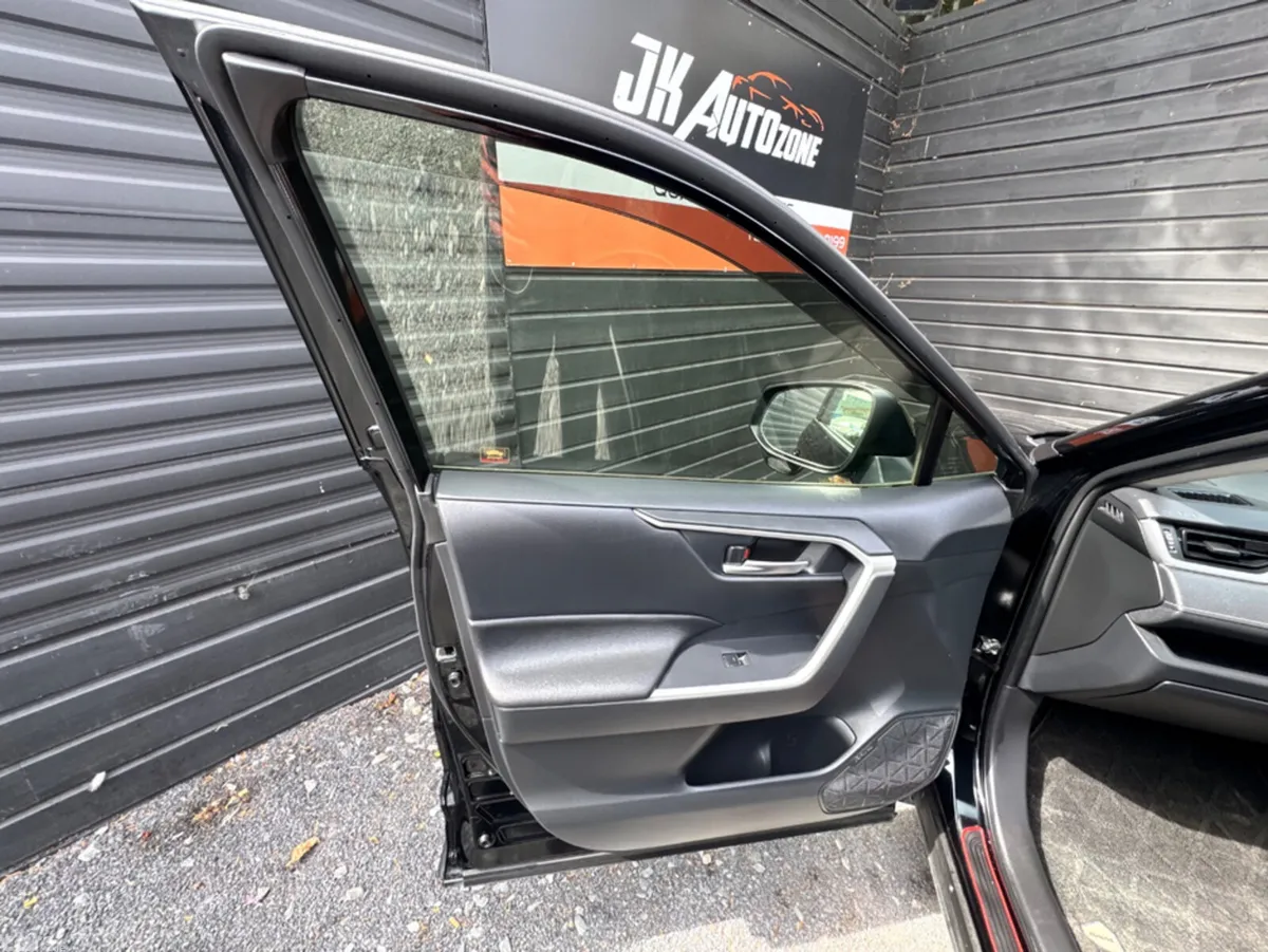 Toyota RAV4 MPV, Petrol Hybrid, 2023, Black