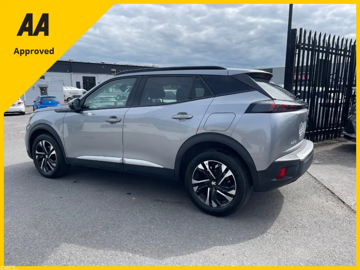 Peugeot 2008 MPV, Petrol, 2020, Grey