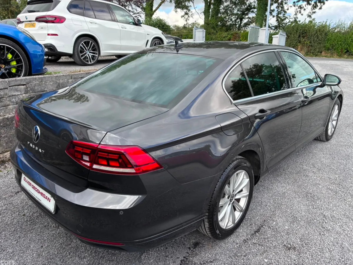 Volkswagen Passat Saloon, Diesel, 2022, Grey