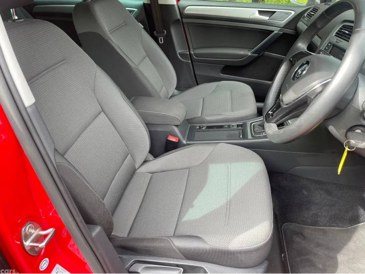 Volkswagen Golf Estate, Petrol, 2015, Red