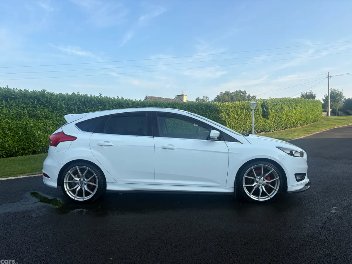 Ford Focus Hatchback, Diesel, 2015, White