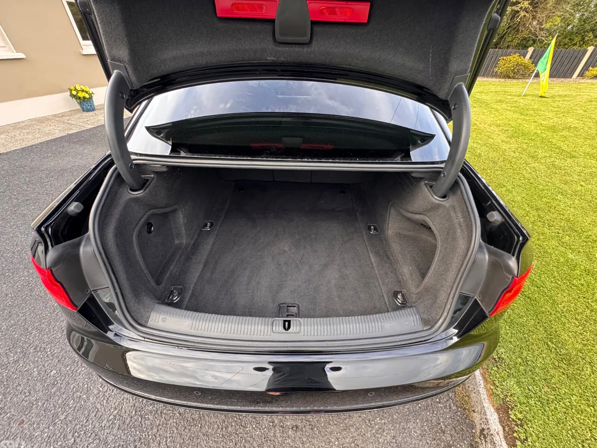 Audi A4 Saloon, Diesel, 2017, Black