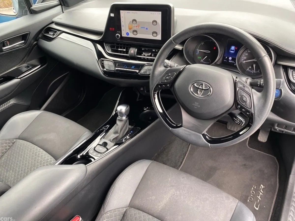 Toyota C-HR SUV, Petrol Hybrid, 2023, Grey