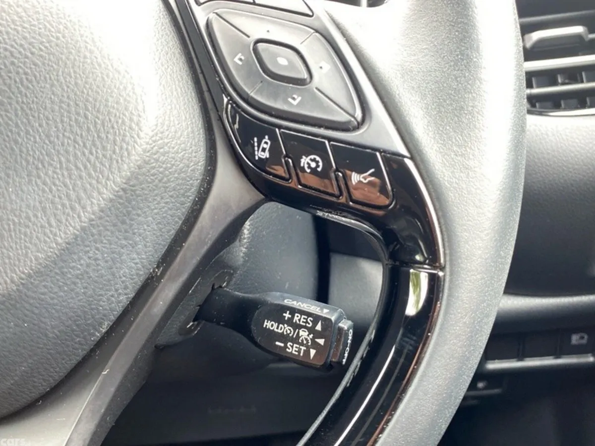 Toyota C-HR SUV, Petrol Hybrid, 2023, Grey