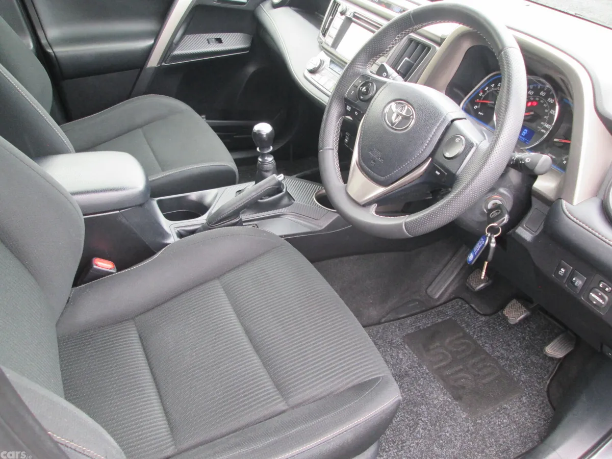 Toyota RAV4 SUV, Diesel, 2015, Grey