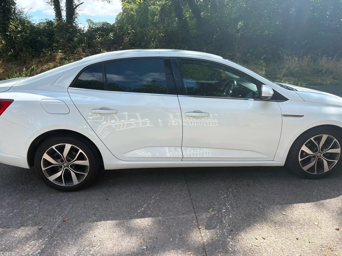 Renault Megane Saloon, Diesel, 2017, White