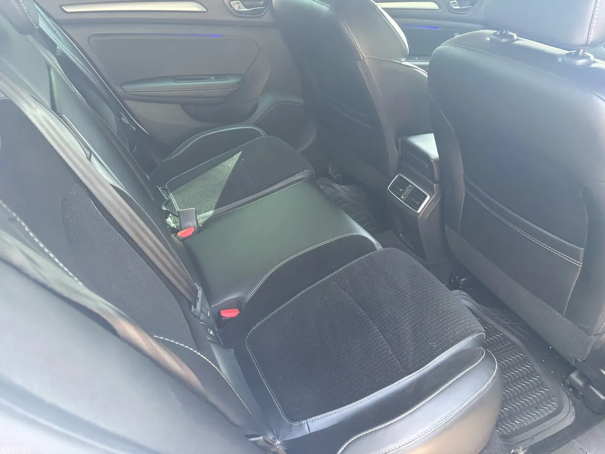 Renault Megane Saloon, Diesel, 2017, White