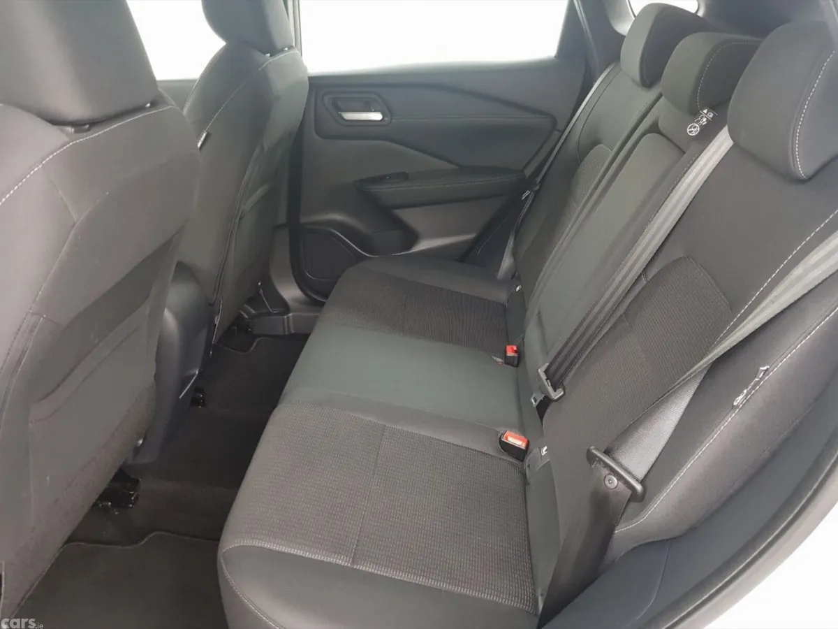 Nissan Qashqai MPV, Petrol, 2024, Grey