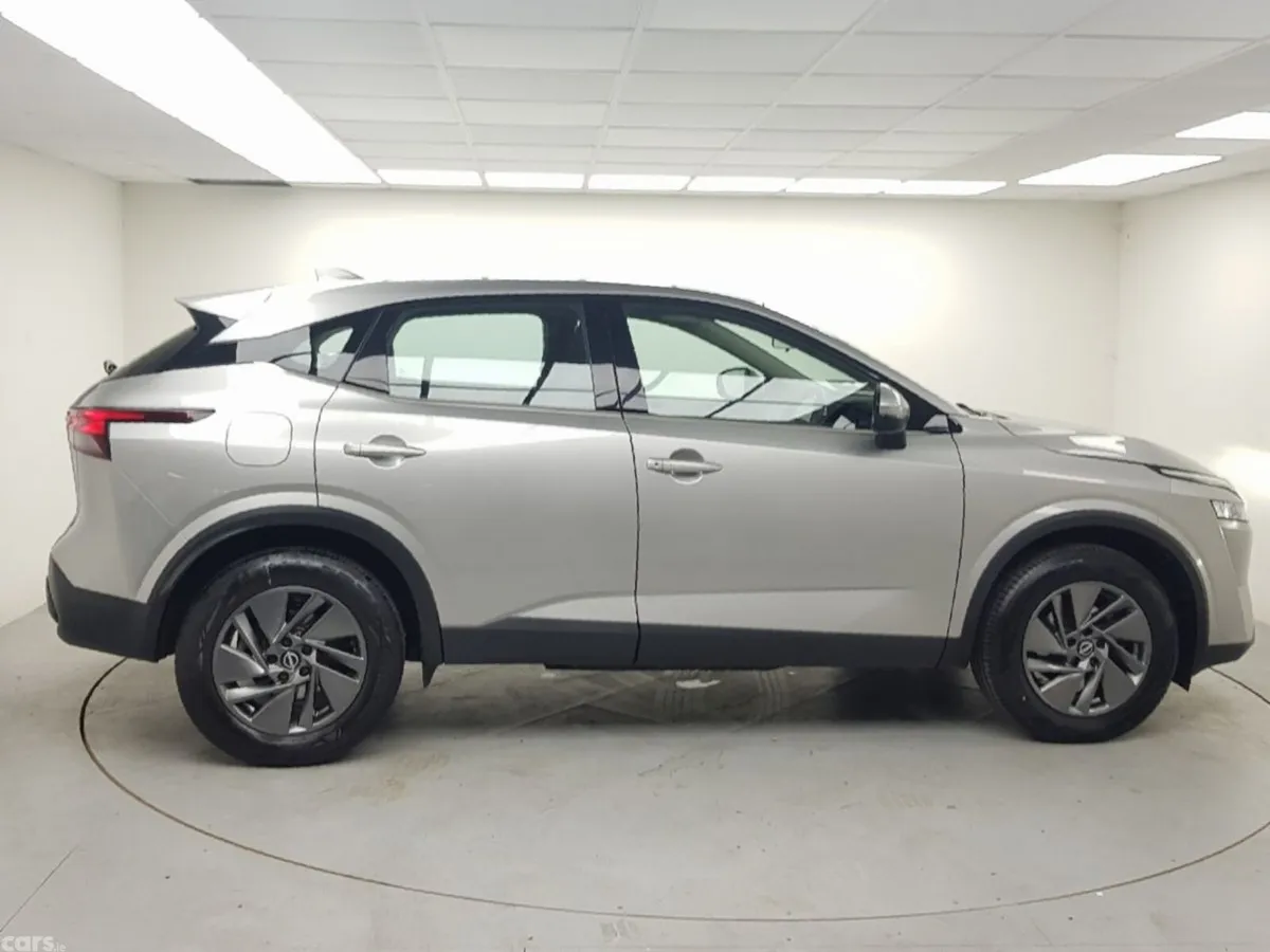 Nissan Qashqai MPV, Petrol, 2024, Grey