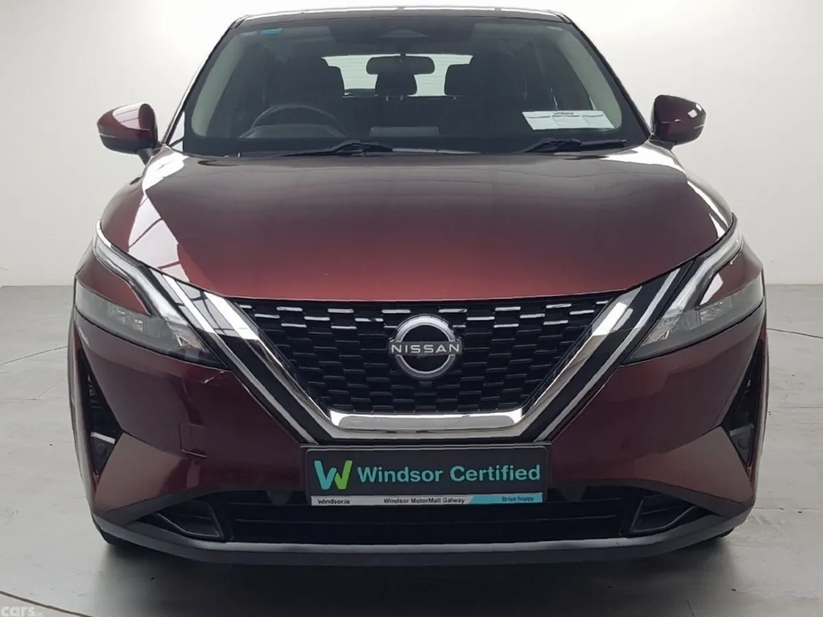 Nissan Qashqai MPV, Petrol Hybrid, 2024, Red