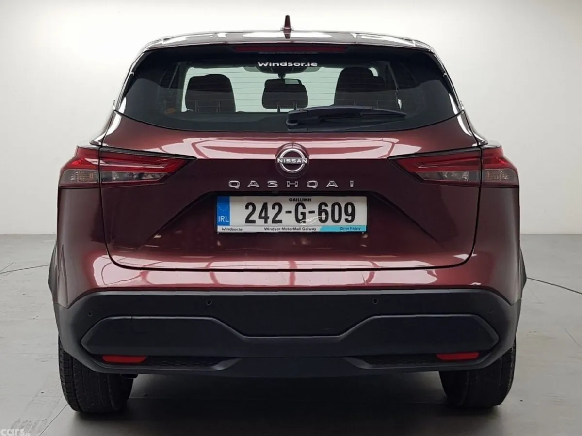Nissan Qashqai MPV, Petrol Hybrid, 2024, Red