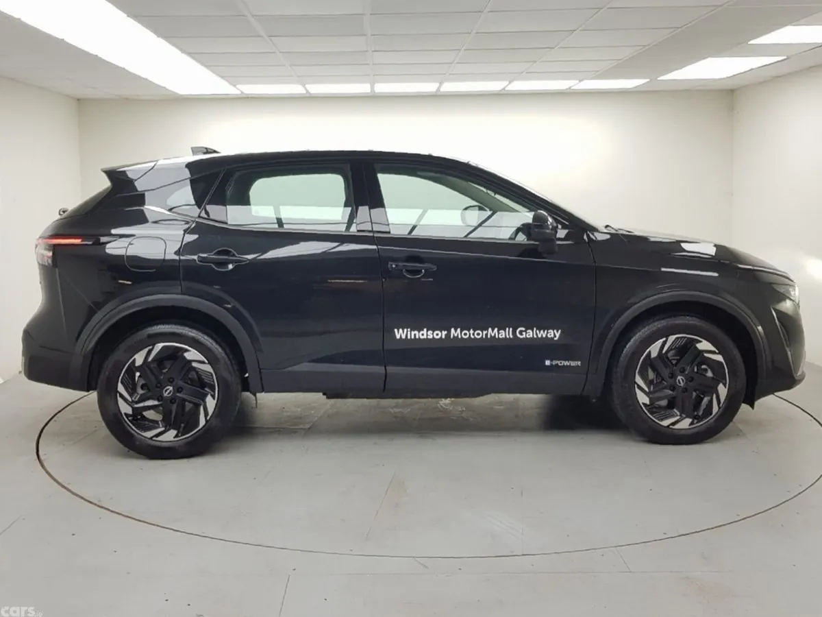 Nissan Qashqai MPV, Petrol Hybrid, 2026, Black