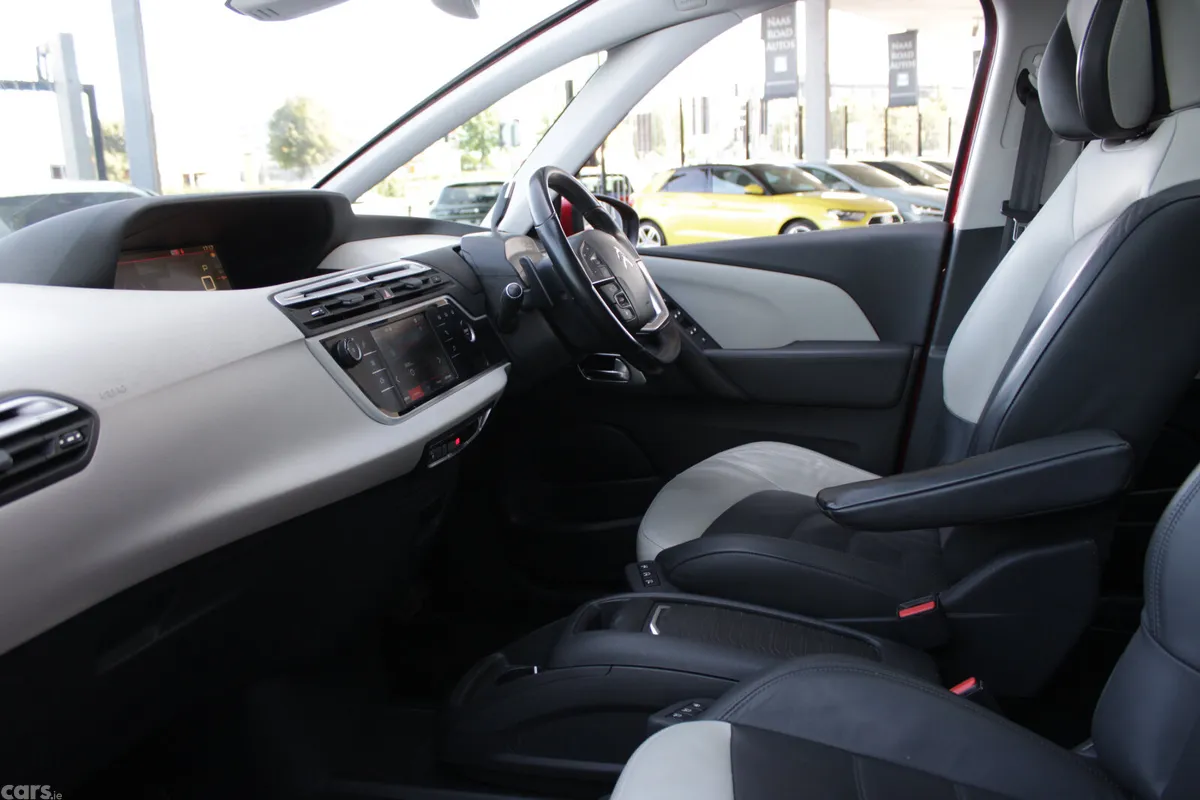 Citroen C4 Spacetourer MPV, Diesel, 2019, Red