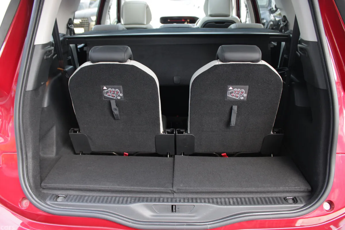 Citroen C4 Spacetourer MPV, Diesel, 2019, Red