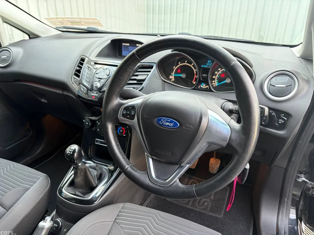 Ford Fiesta Hatchback, Petrol, 2015, Black