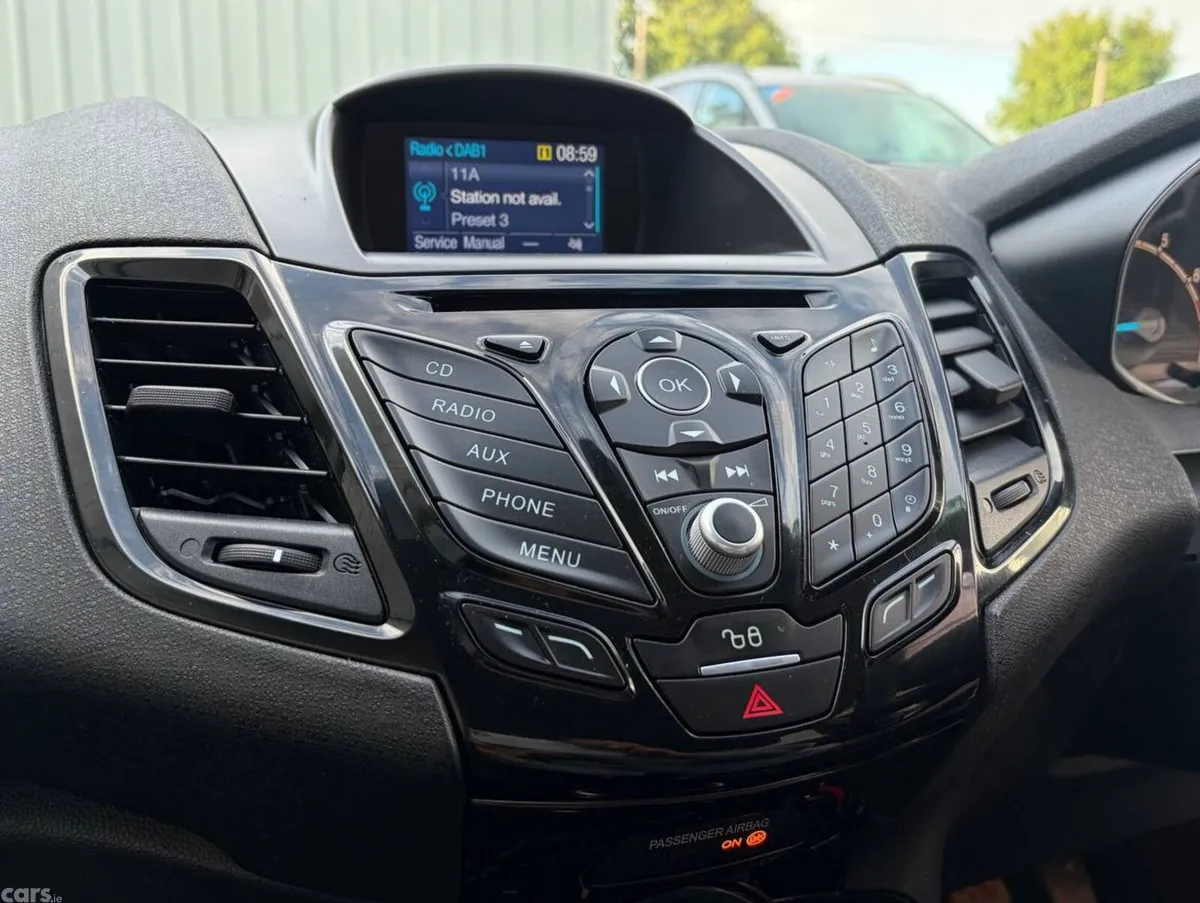 Ford Fiesta Hatchback, Petrol, 2015, Black