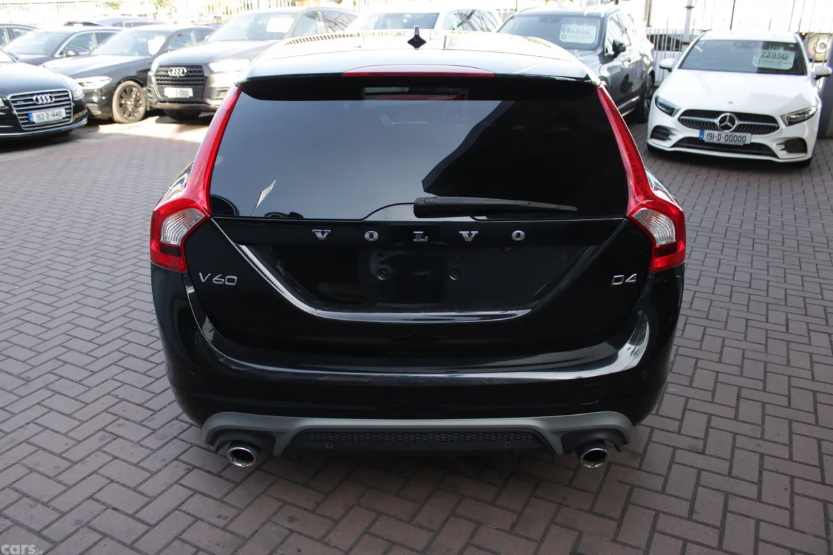 Volvo V60 Estate, Diesel, 2017, Black