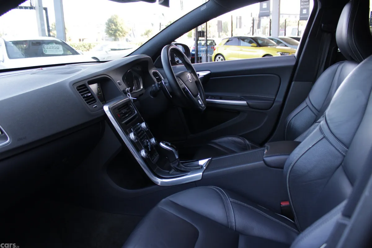 Volvo V60 Estate, Diesel, 2017, Black