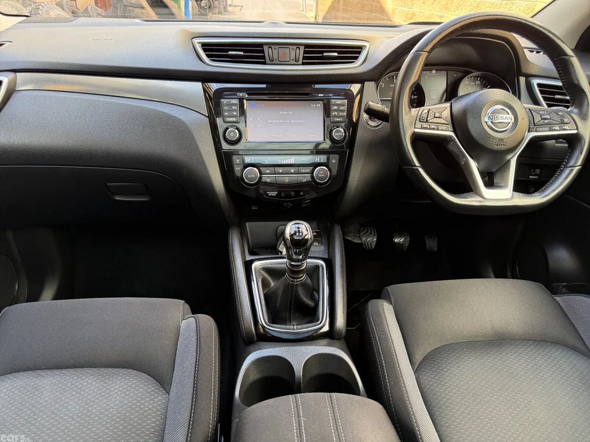 Nissan Qashqai Hatchback, Diesel, 2018, Black