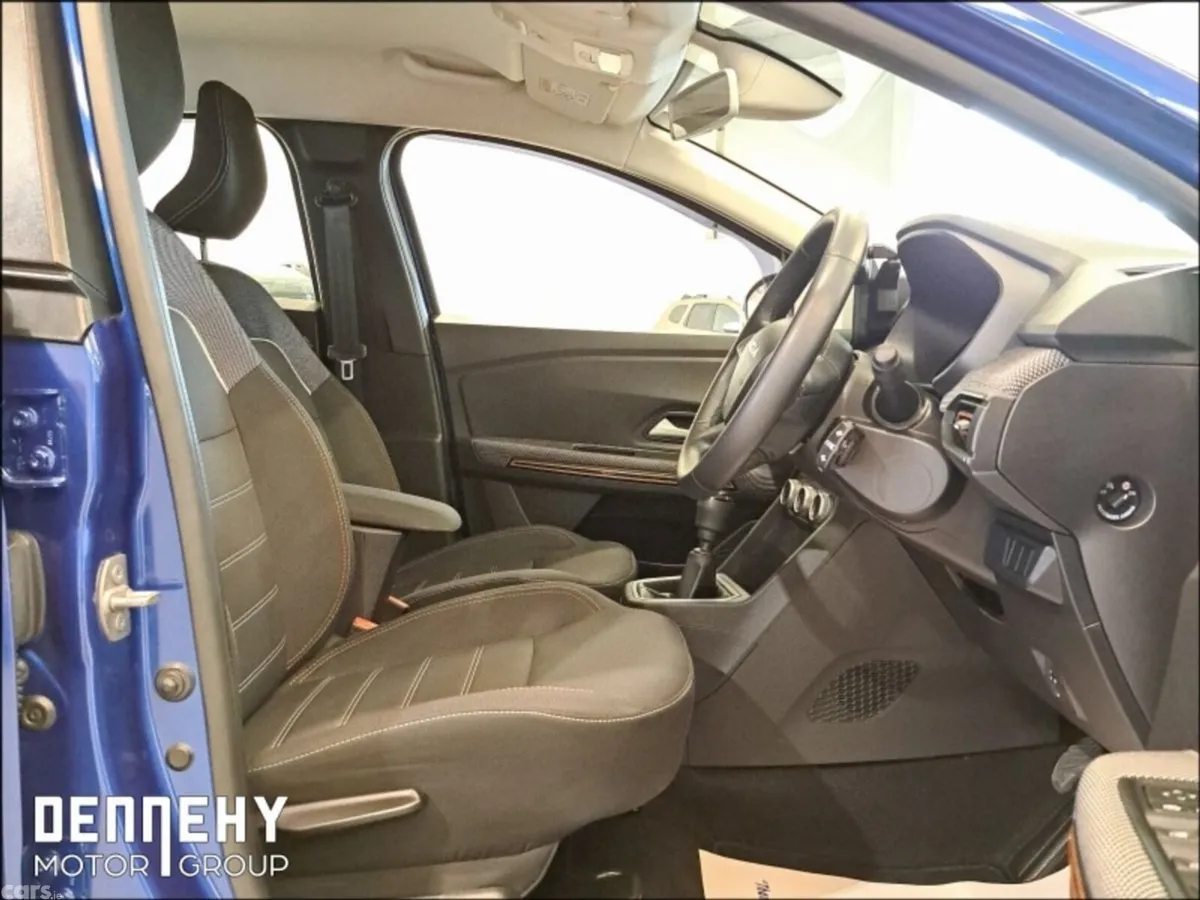 Dacia Sandero Stepway Hatchback, Petrol, 2023, Blue