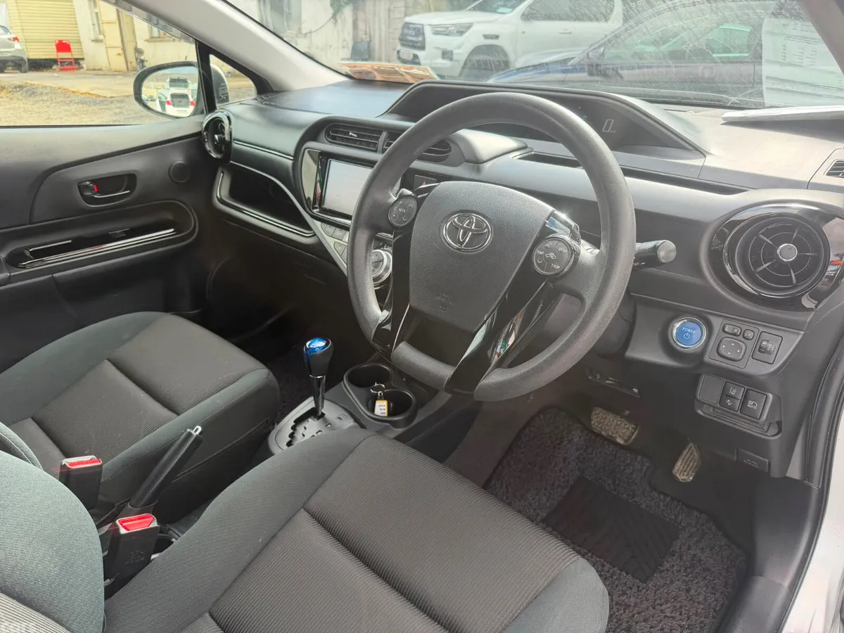 Toyota Aqua Hatchback, Petrol Hybrid, 2017, Silver