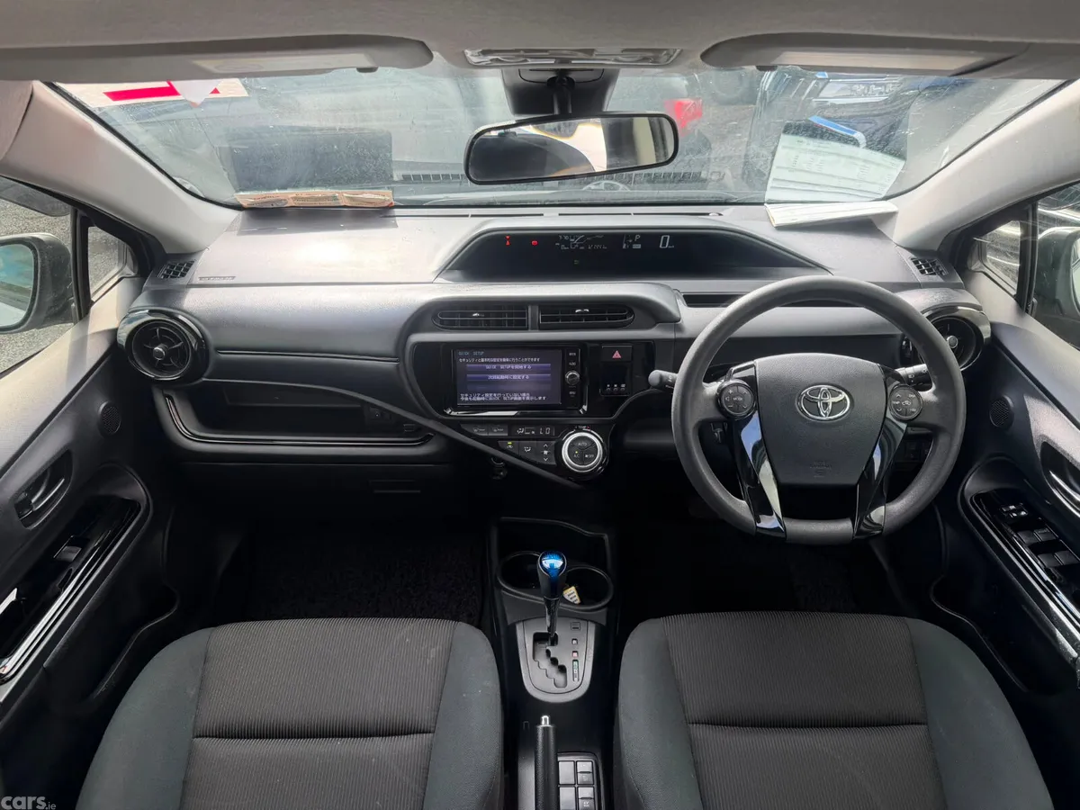 Toyota Aqua Hatchback, Petrol Hybrid, 2017, Silver