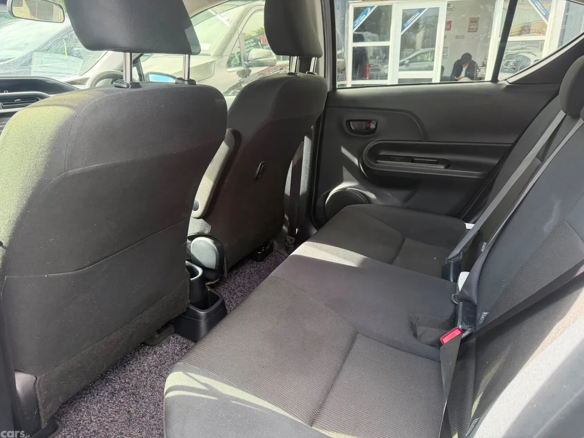 Toyota Aqua Hatchback, Petrol Hybrid, 2017, Silver