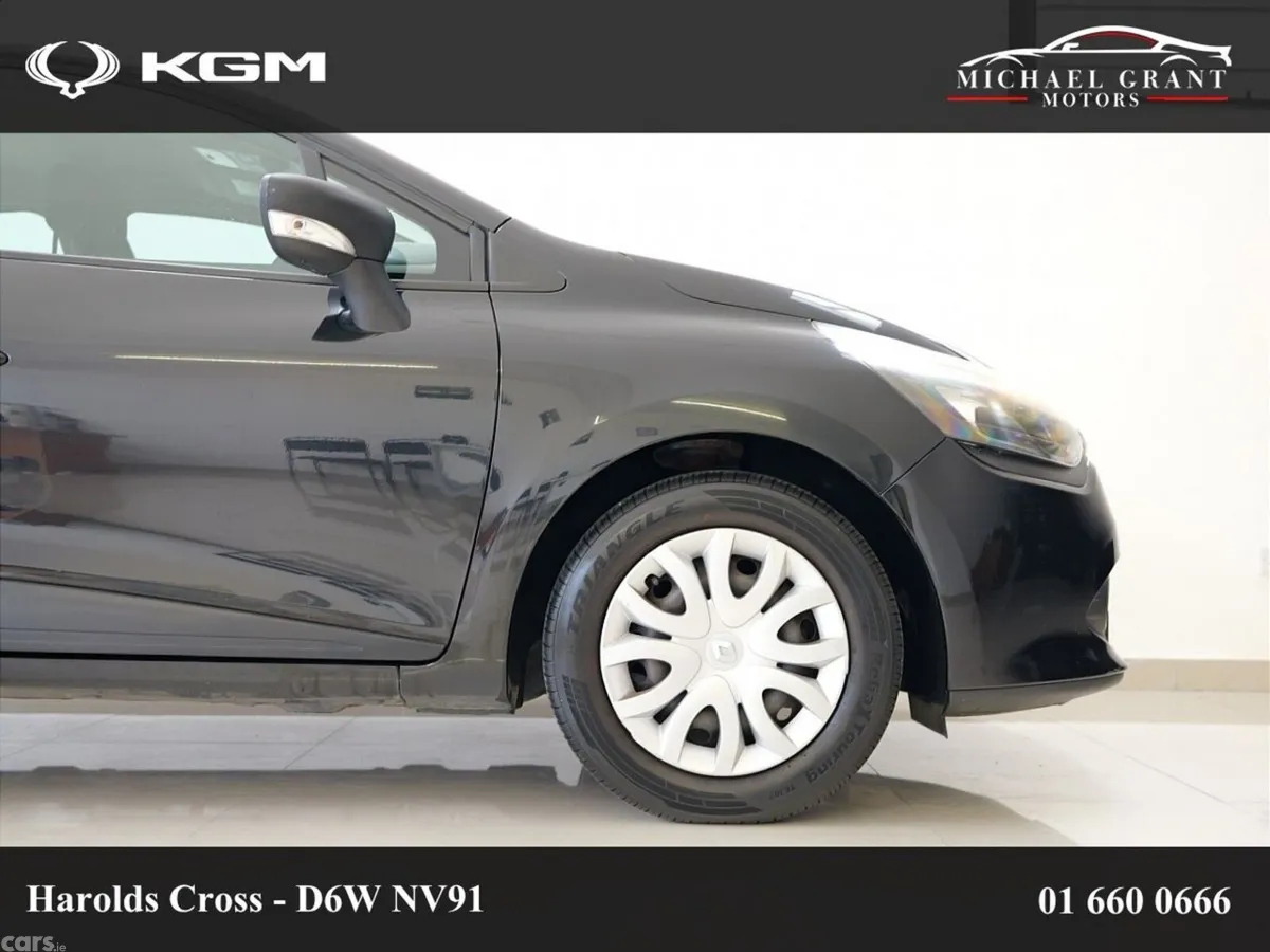Renault Clio Hatchback, Petrol, 2016, Black
