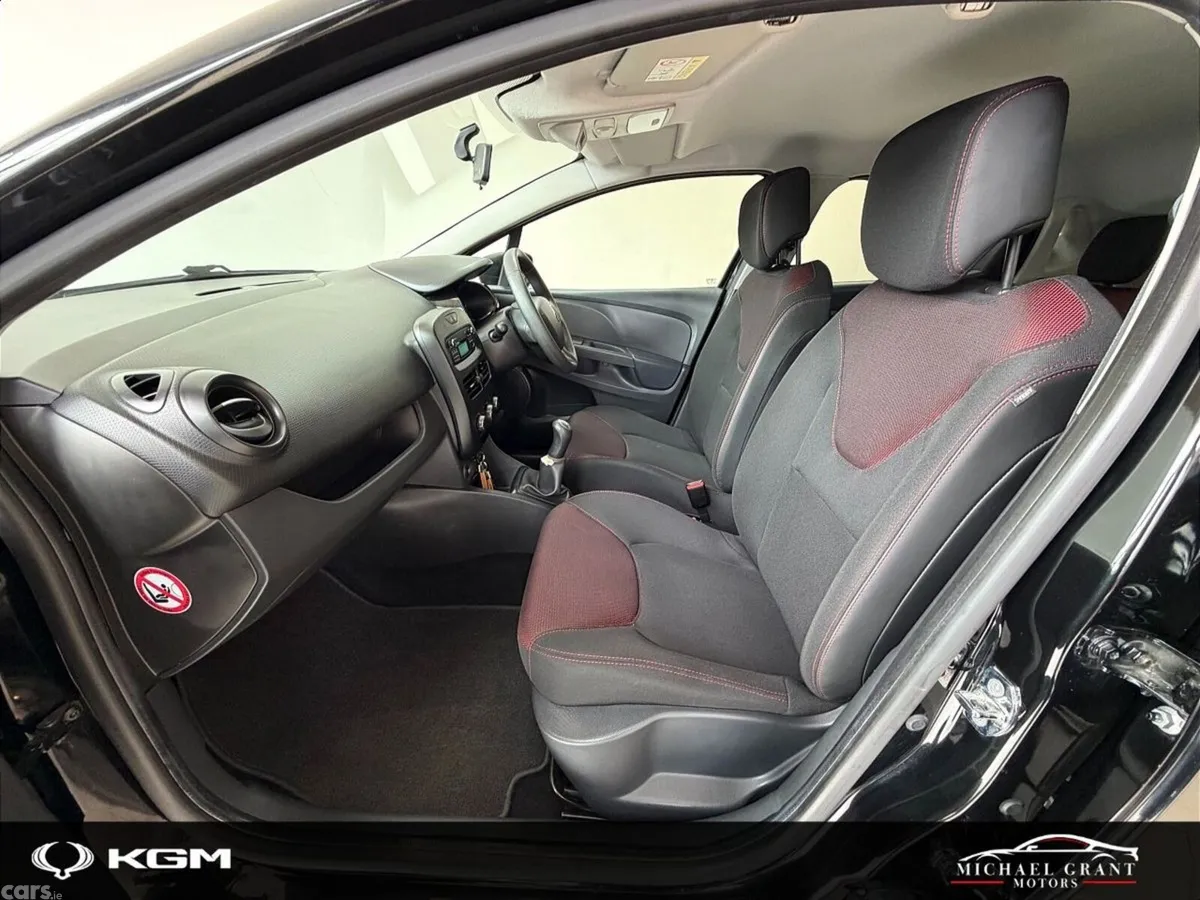 Renault Clio Hatchback, Petrol, 2016, Black