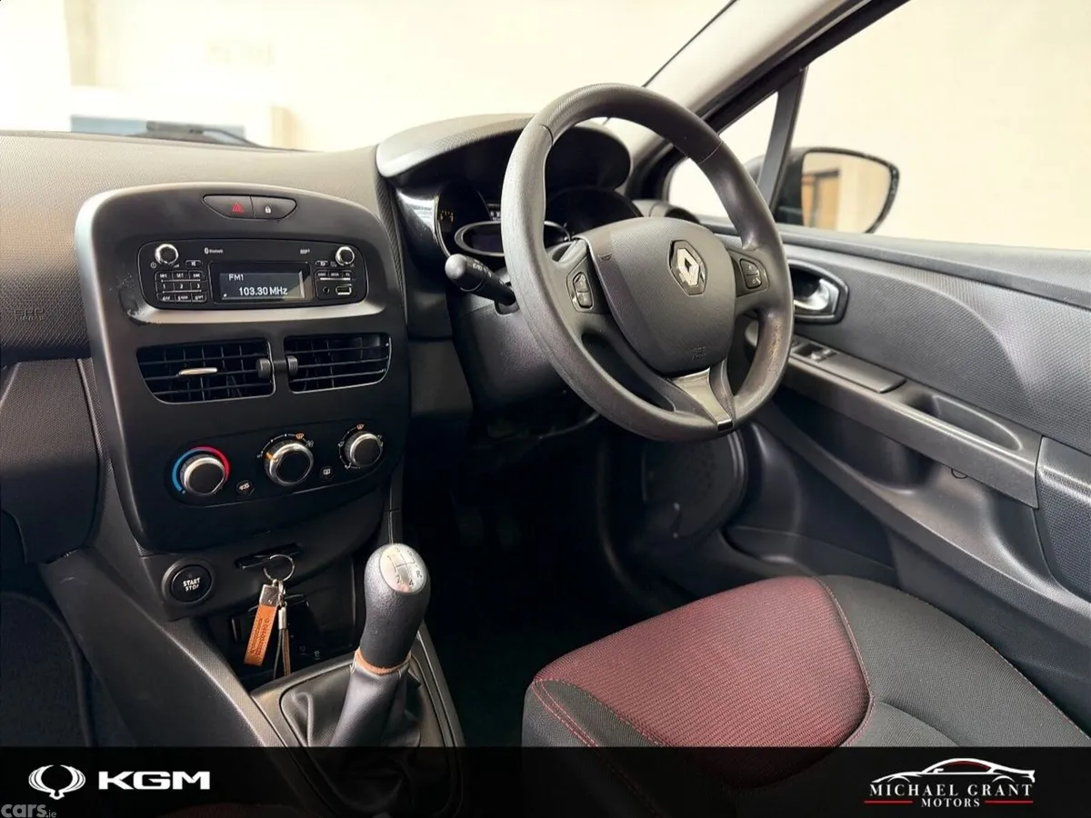 Renault Clio Hatchback, Petrol, 2016, Black