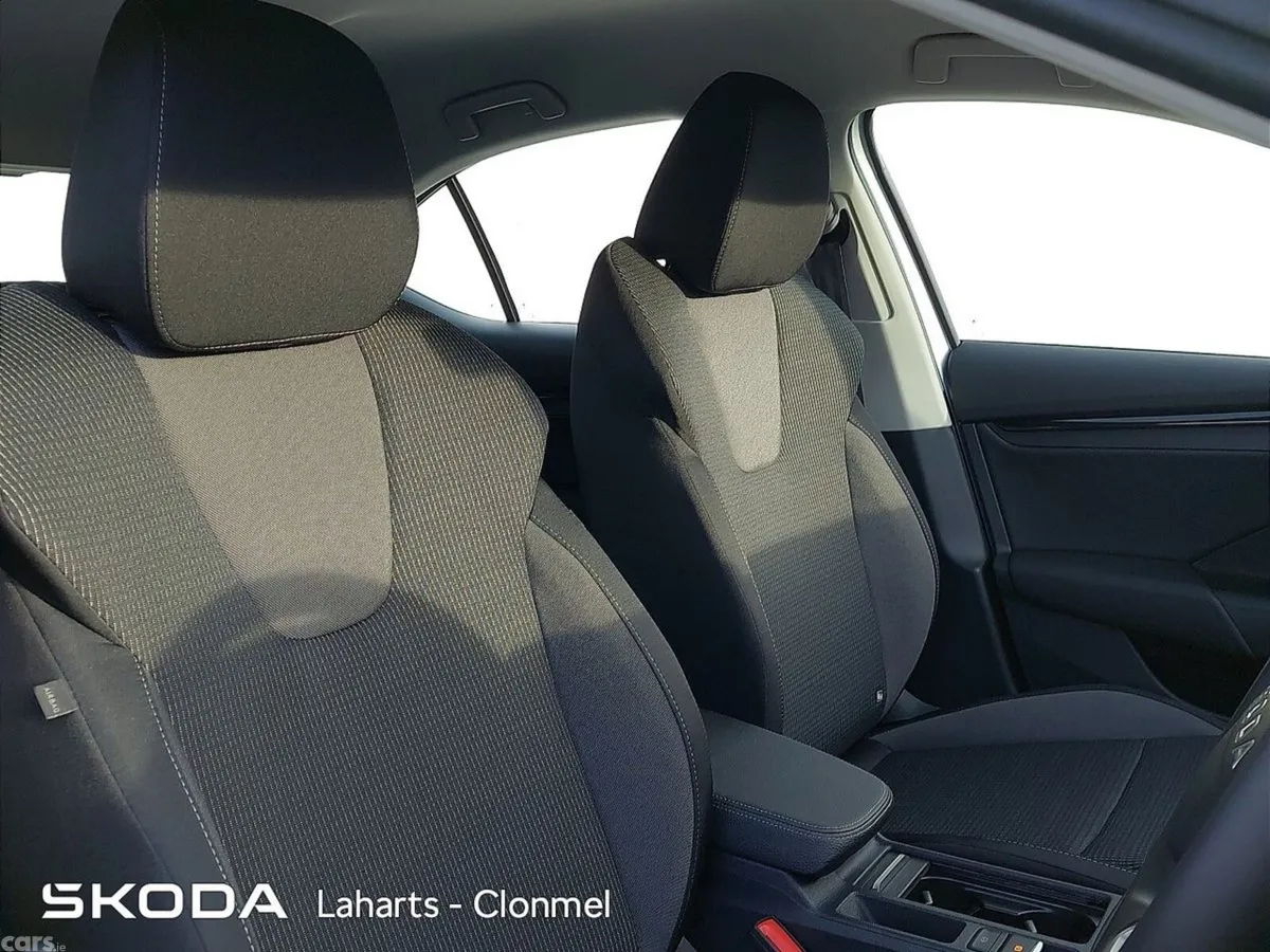Skoda Octavia Saloon, Diesel, 2026, Silver