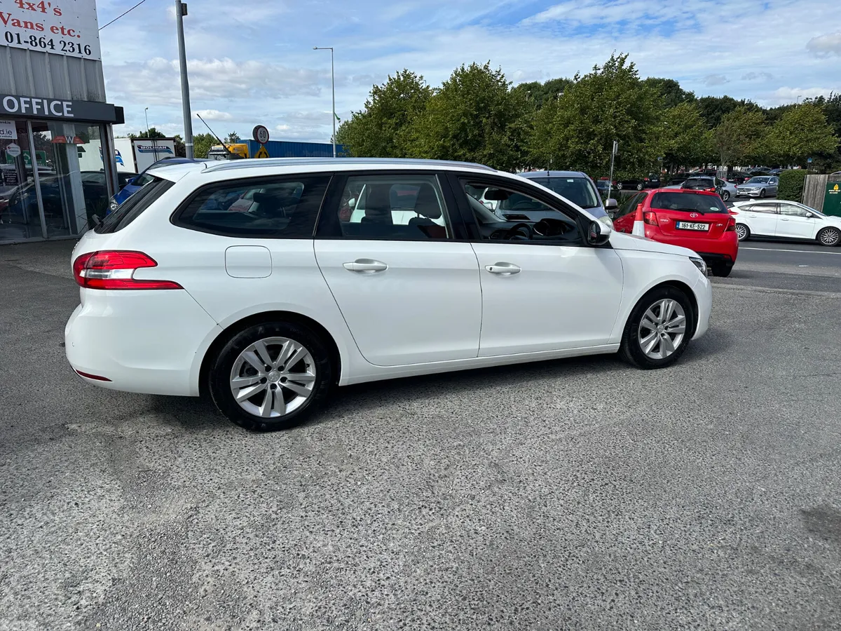 Peugeot 308 Estate, Diesel, 2020, White