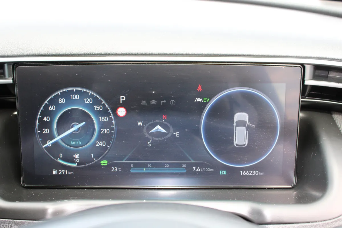 Hyundai Tucson SUV, Petrol Plug-in Hybrid, 2023, Grey