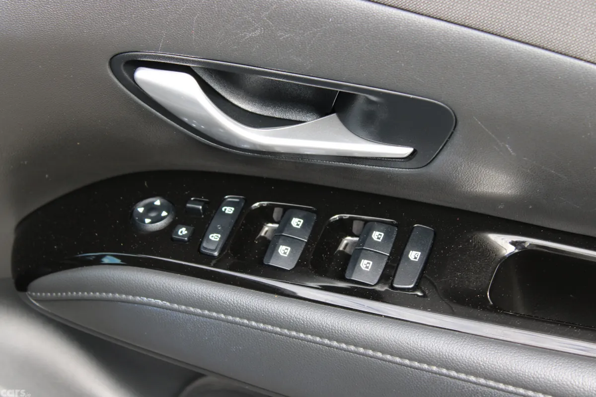 Hyundai Tucson SUV, Petrol Plug-in Hybrid, 2023, Grey