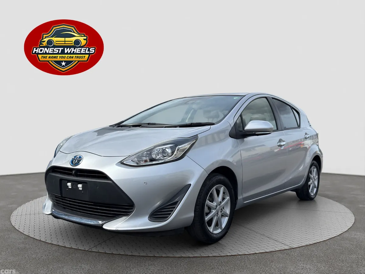 Toyota Aqua Hatchback, Petrol Hybrid, 2020, Silver