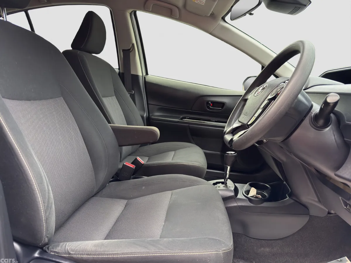 Toyota Aqua Hatchback, Petrol Hybrid, 2020, Silver
