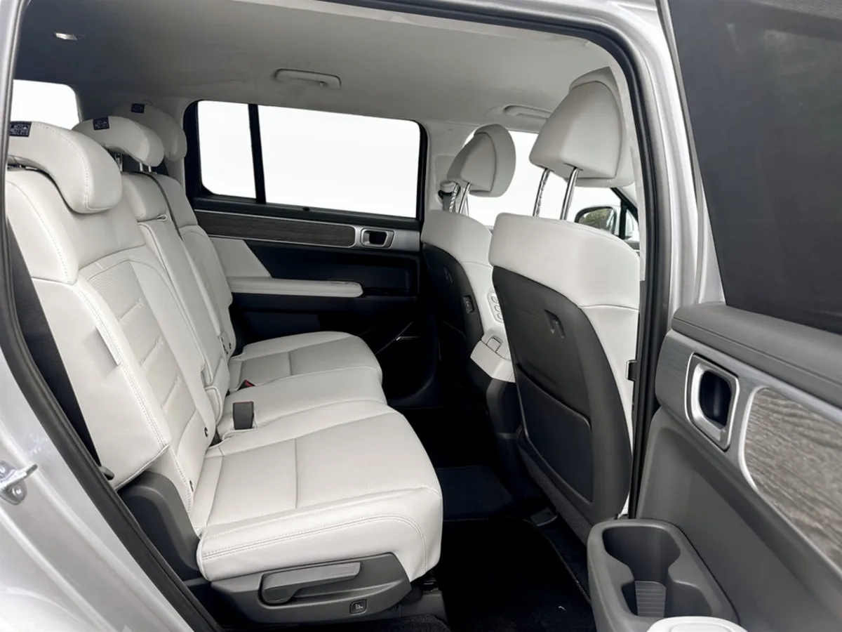 Hyundai Santa Fe SUV, Petrol Plug-in Hybrid, 2026, Grey