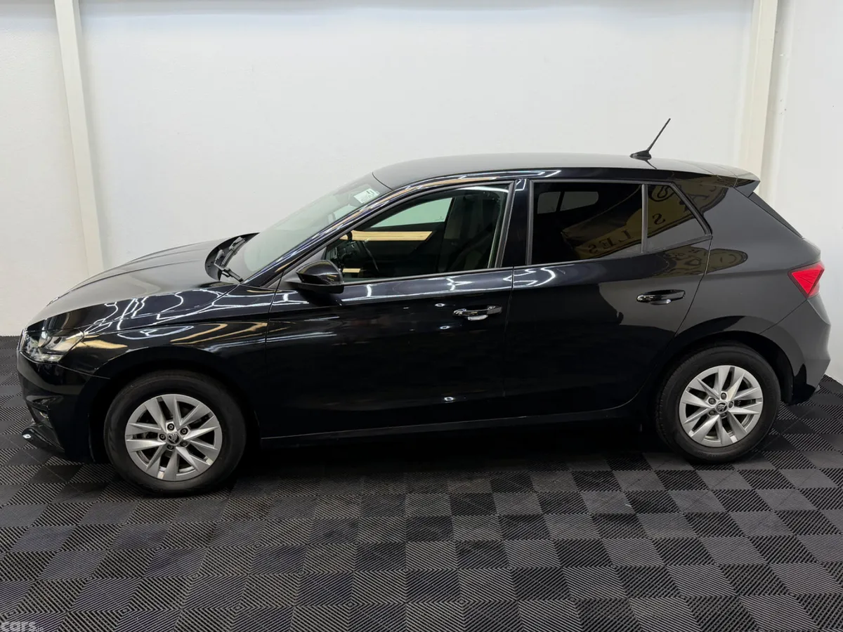 Skoda Fabia Hatchback, Petrol, 2022, Black