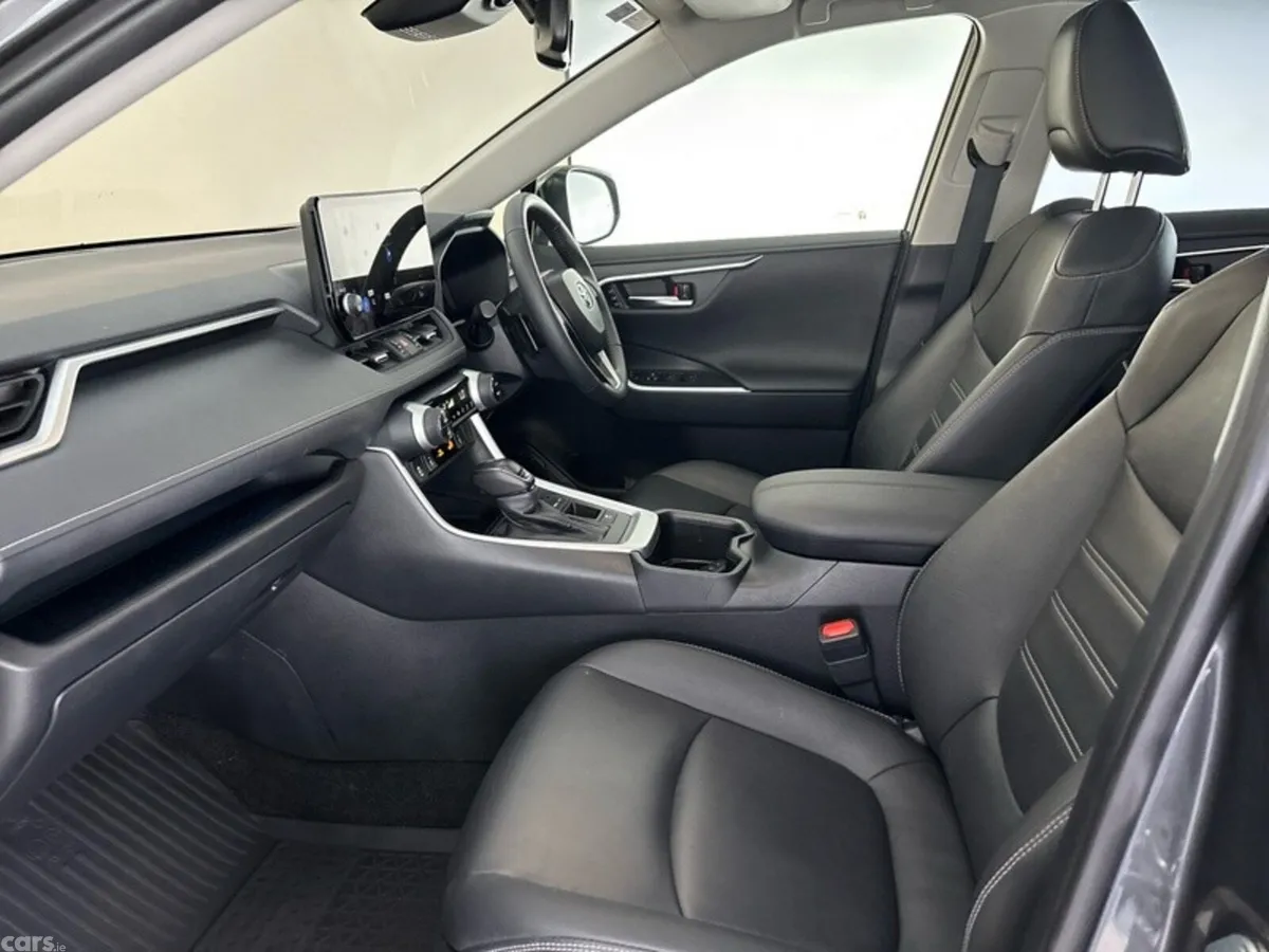 Toyota RAV4 SUV, Petrol Hybrid, 2025, Grey