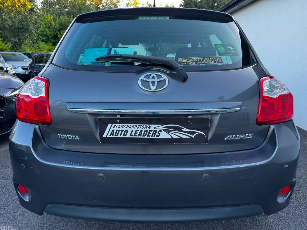 Toyota Auris Hatchback, Diesel, 2011, Grey