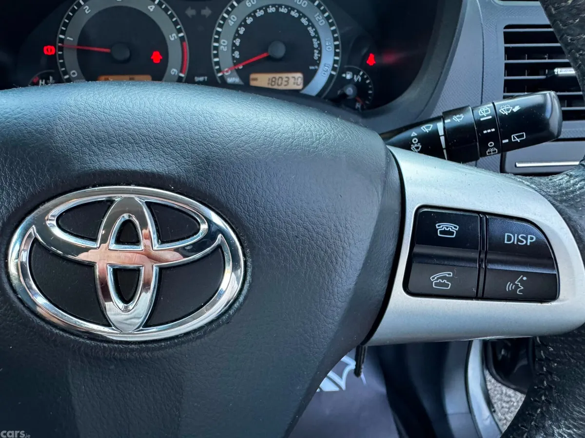 Toyota Auris Hatchback, Diesel, 2011, Grey