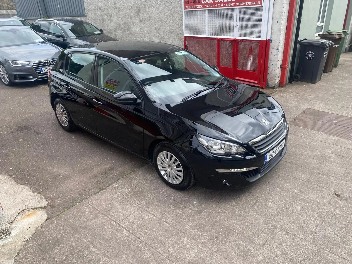 Peugeot 308 Hatchback, Petrol, 2015, Black