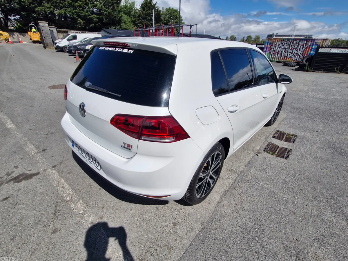 Volkswagen Golf Hatchback, Petrol, 2014, White