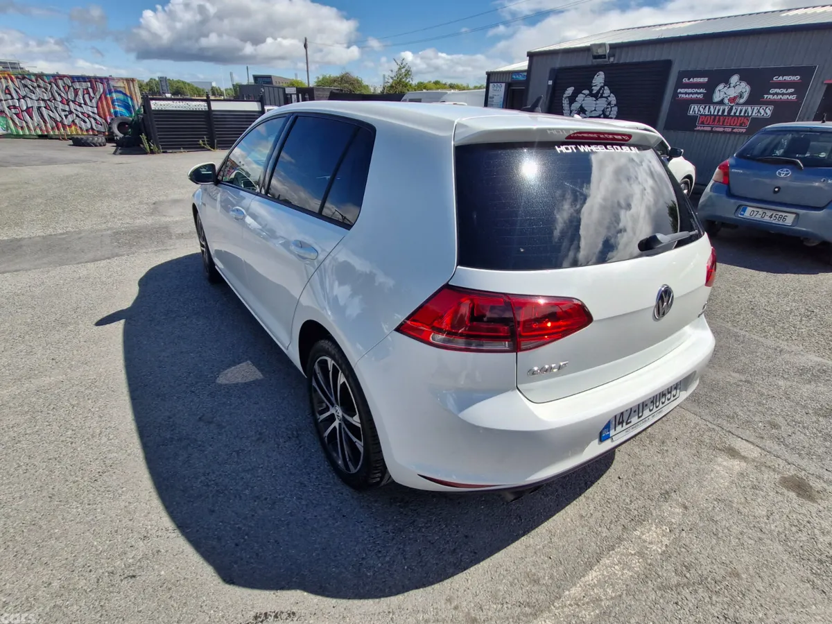 Volkswagen Golf Hatchback, Petrol, 2014, White