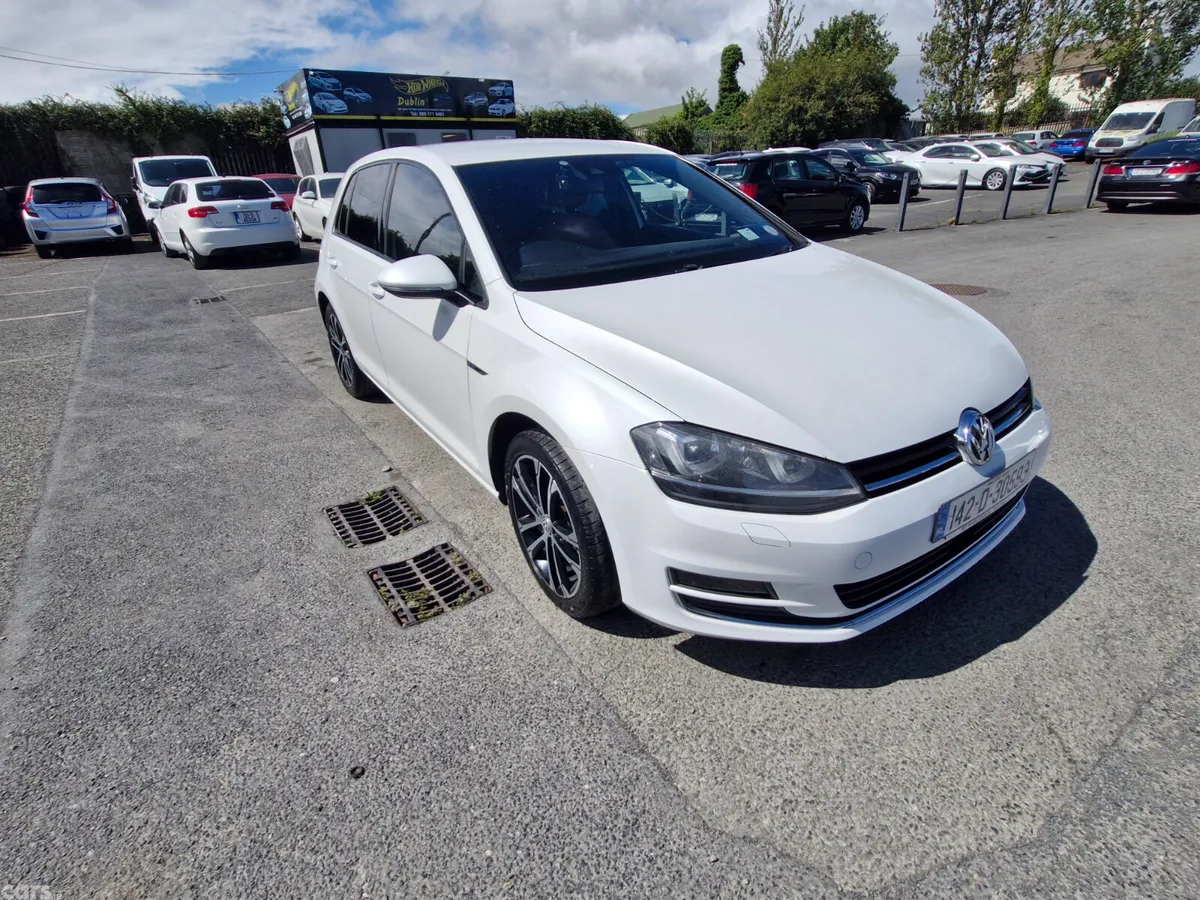 Volkswagen Golf Hatchback, Petrol, 2014, White
