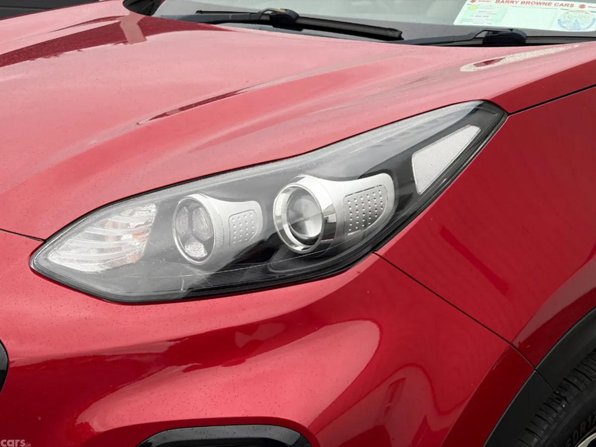 Kia Sportage MPV, Diesel, 2020, Red