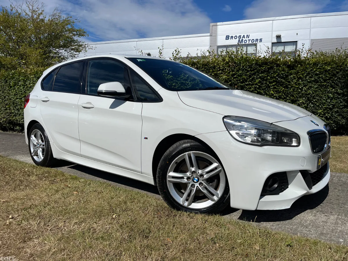 BMW 2-Series Hatchback, Petrol, 2016, White